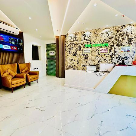 Hotel Hsp Plaza New Delhi Buitenkant foto